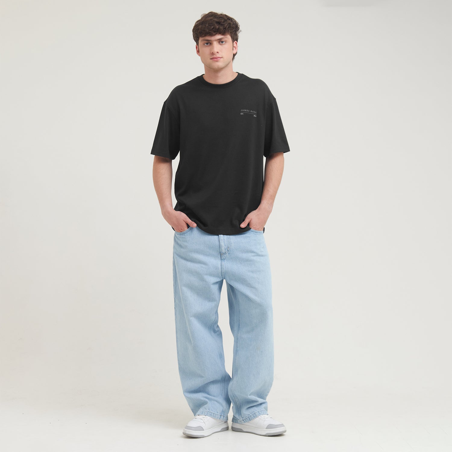 Men's Graphic Relaxed Tee - JAMES BARK